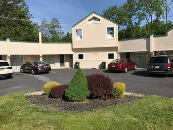 Days Inn East Stroudsburg Guest Reservations